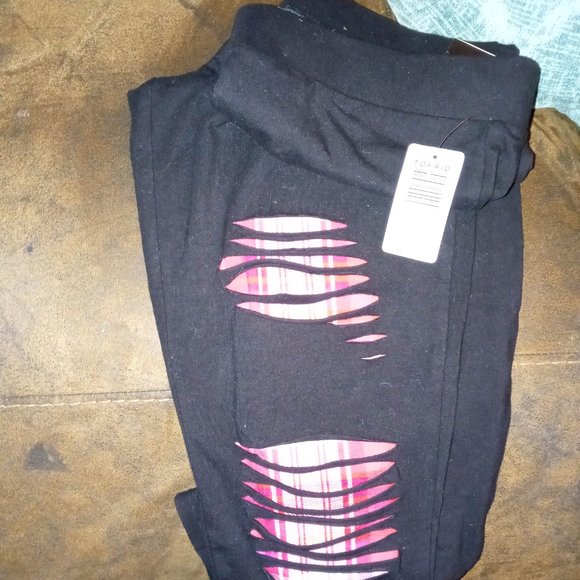 NWT size 2 Torrid Black Leggings w red plaid rips 2x 18/20 - Picture 2 of 2